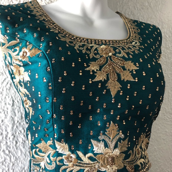 Emerald & Gold Indian Two-Piece - Picture 3 of 4